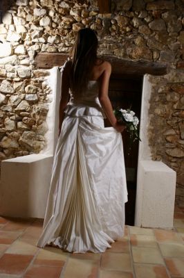 Création robe de mariée Marseille
